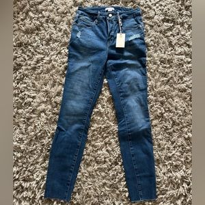 NWT Good American jeans.